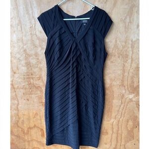 Adrianna Papell Black V-Neck Short Sleeve Sheath Dress Cocktail Event Dress